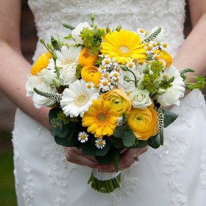 vibrant yellow bouquet
