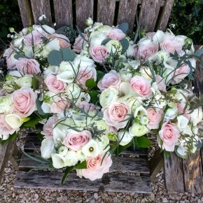 wedding bouquets, bridal party