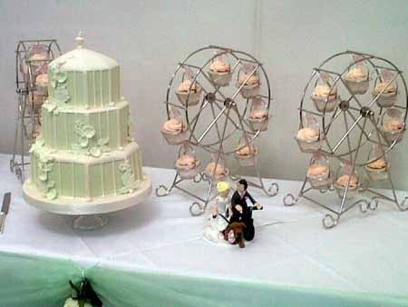cake and wedding flowers buckingham