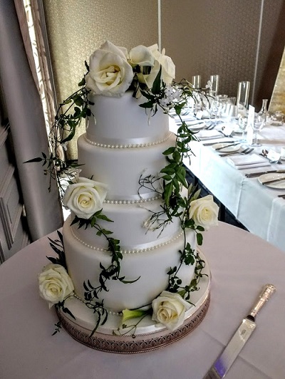 wedding cake flowers